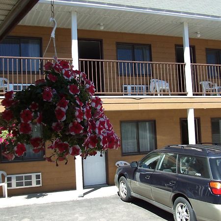Mary'S Motel Golden Exterior foto