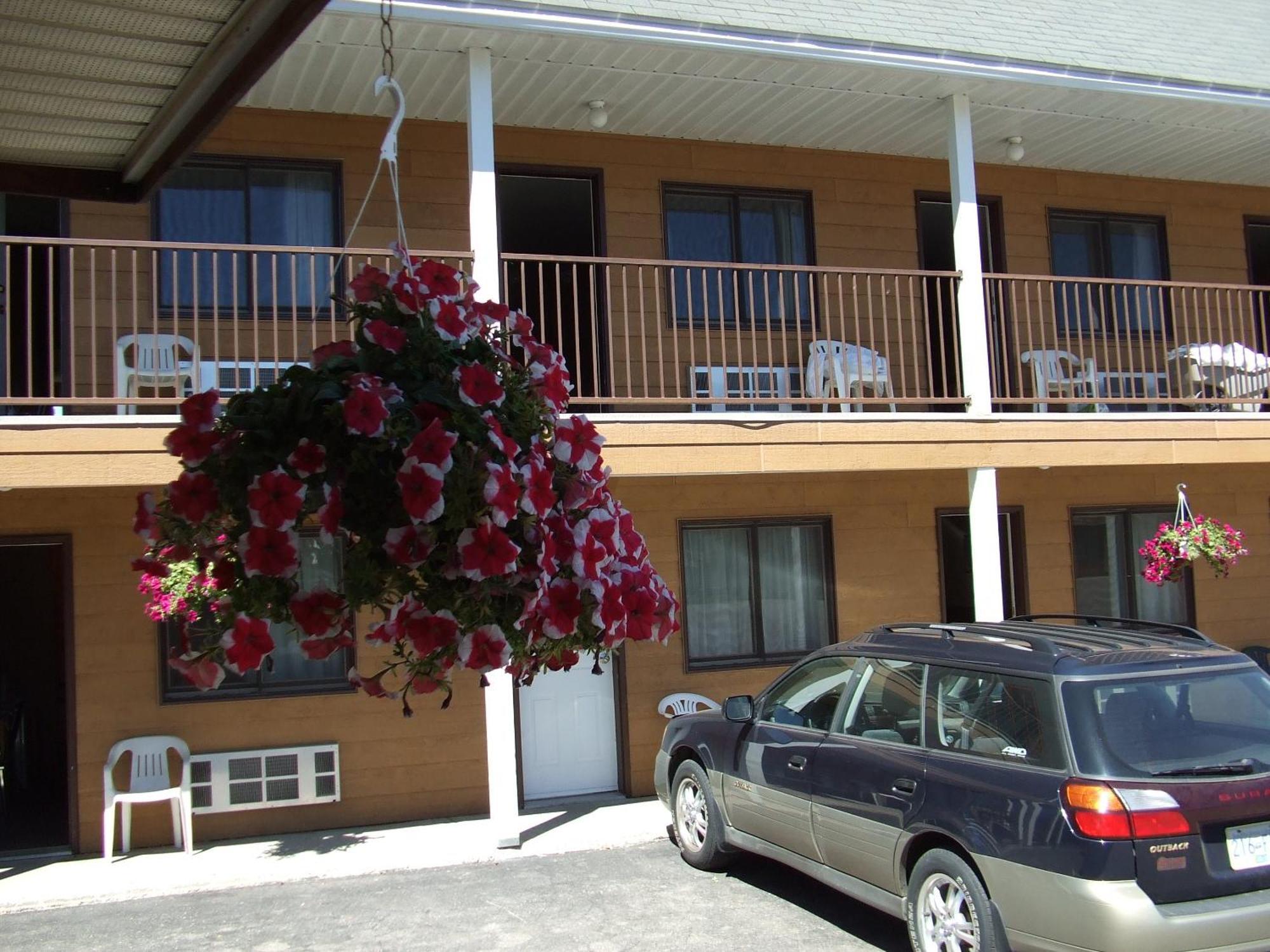 Mary'S Motel Golden Exterior foto
